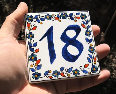 10x10 אריחים מצוירים