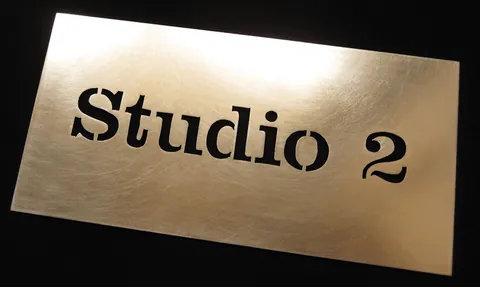Metal plaque Studio 2 - Copper 15x7.5