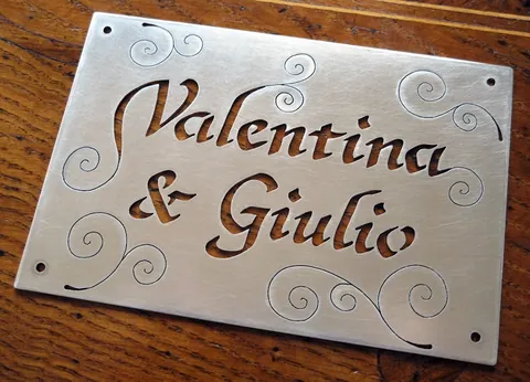 Metal plaque Valentina - Brass 15x10