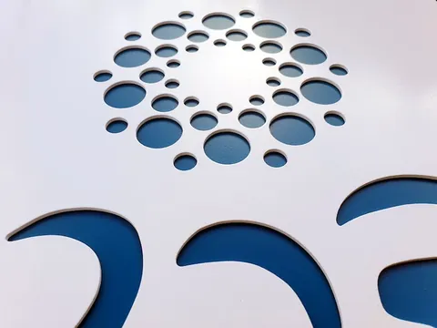 aluminum business sign detail