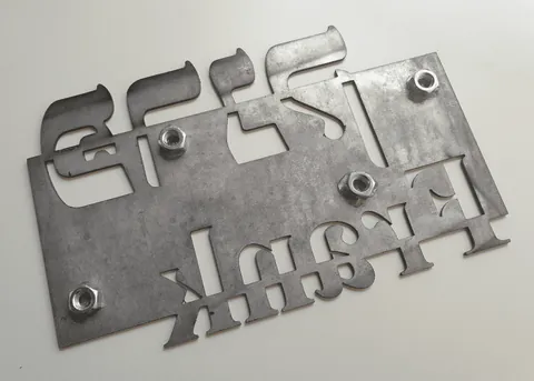 שלט אחורנית עם מרחיקים